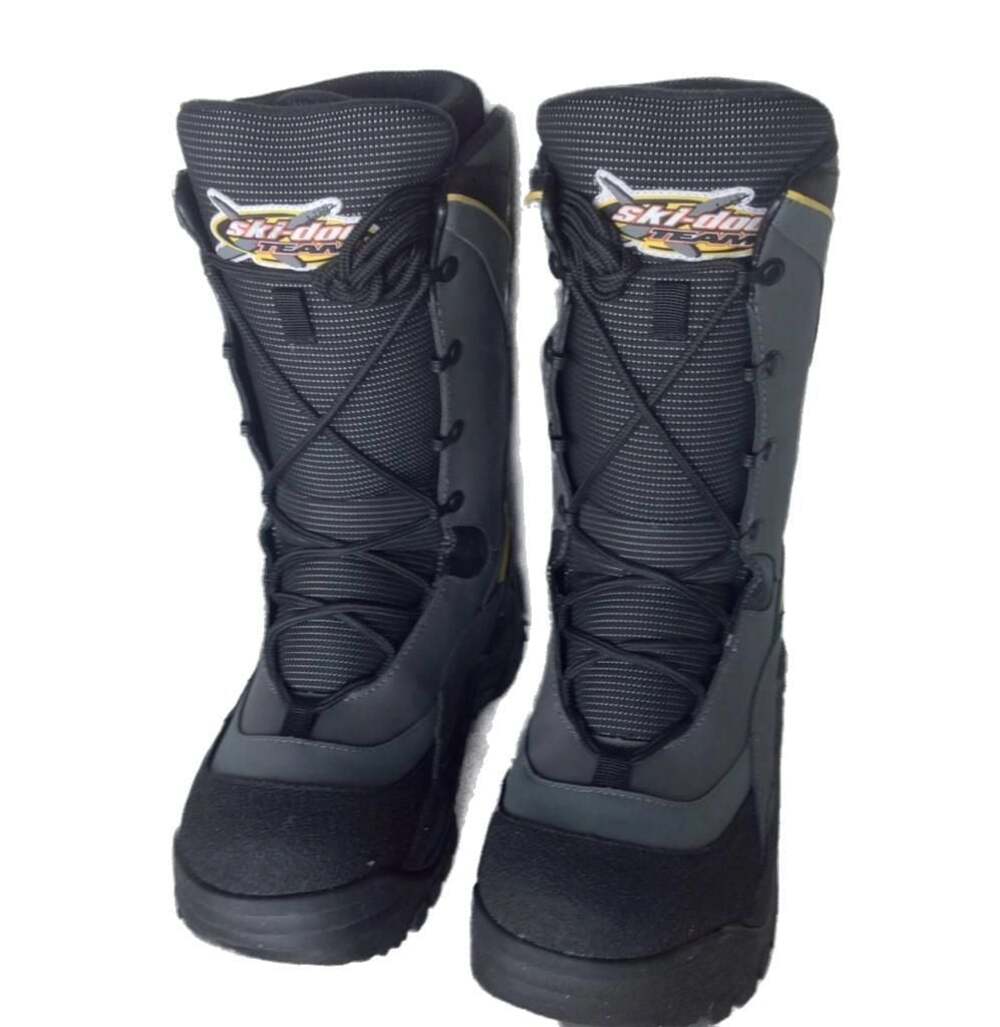 SKI-DOO SKIDOO SNOWMOBILE BOOTS HYBRID SIZE 7 MENS; 8.5 WOMENS